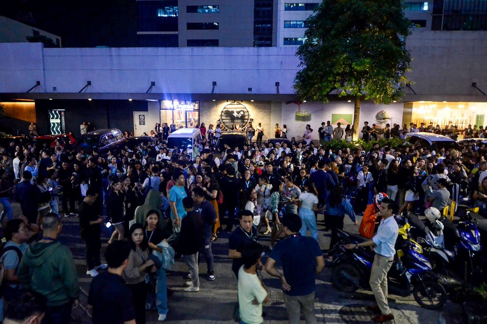 菲律宾中部强震死亡人数升至72人