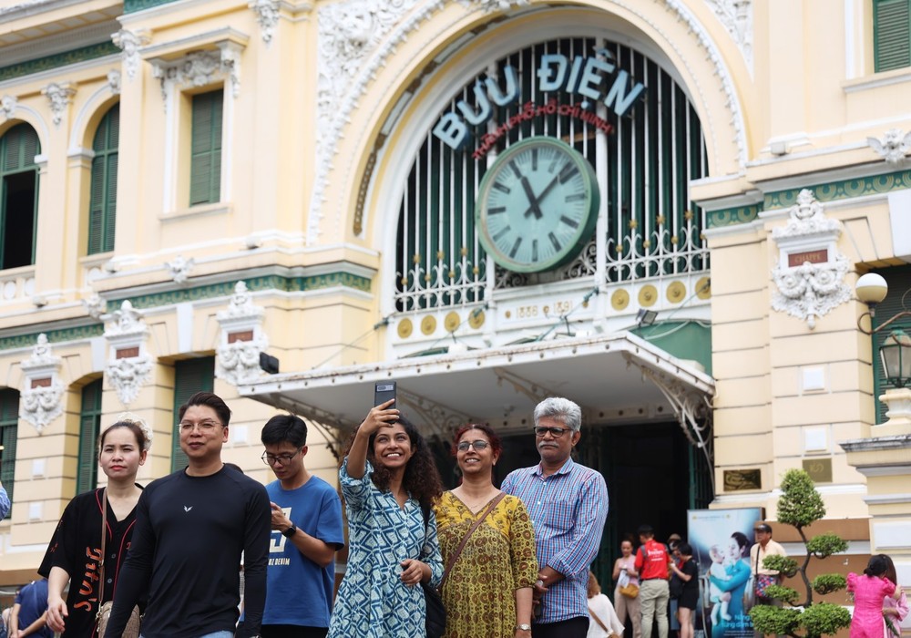 胡志明市力争到2025年接待国际游客1000万人次，实现旅游收入290万亿元。（图：越通社）