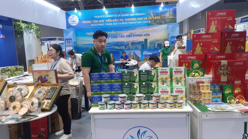 国内各省份推介其特色产品,拓展销路。