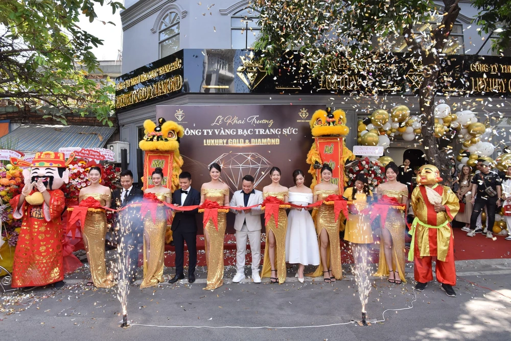 Khai trương Công ty vàng bạc trang sức Luxury Gold & Diamond