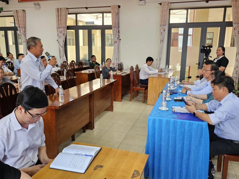Ông Lê Phùng Thuận phát biểu le-phung-thuan-6293.jpg