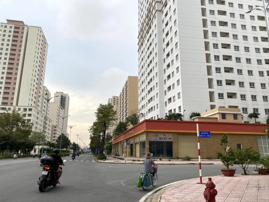Hàng ngàn căn hộ tái định cư Thủ Thiêm đang bị bỏ hoang từ nhiều năm nay
