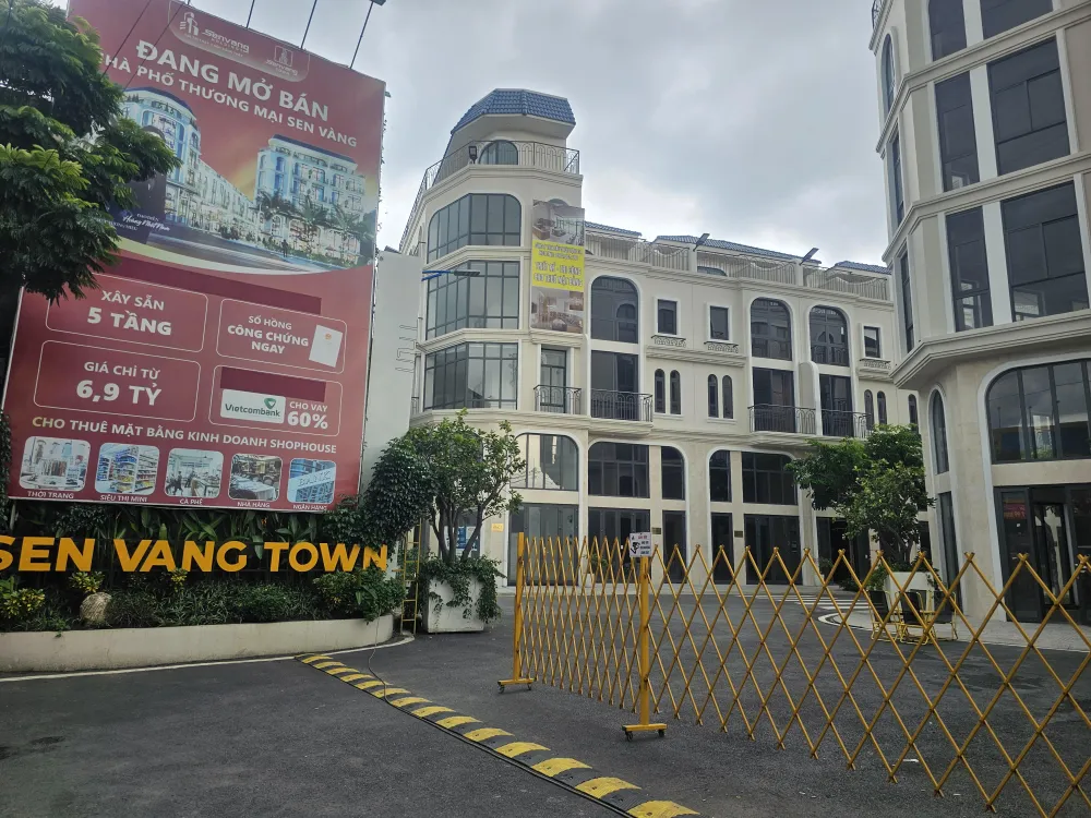 Dự án nhà phố Sen Vàng Town đang được bán ra thị trường