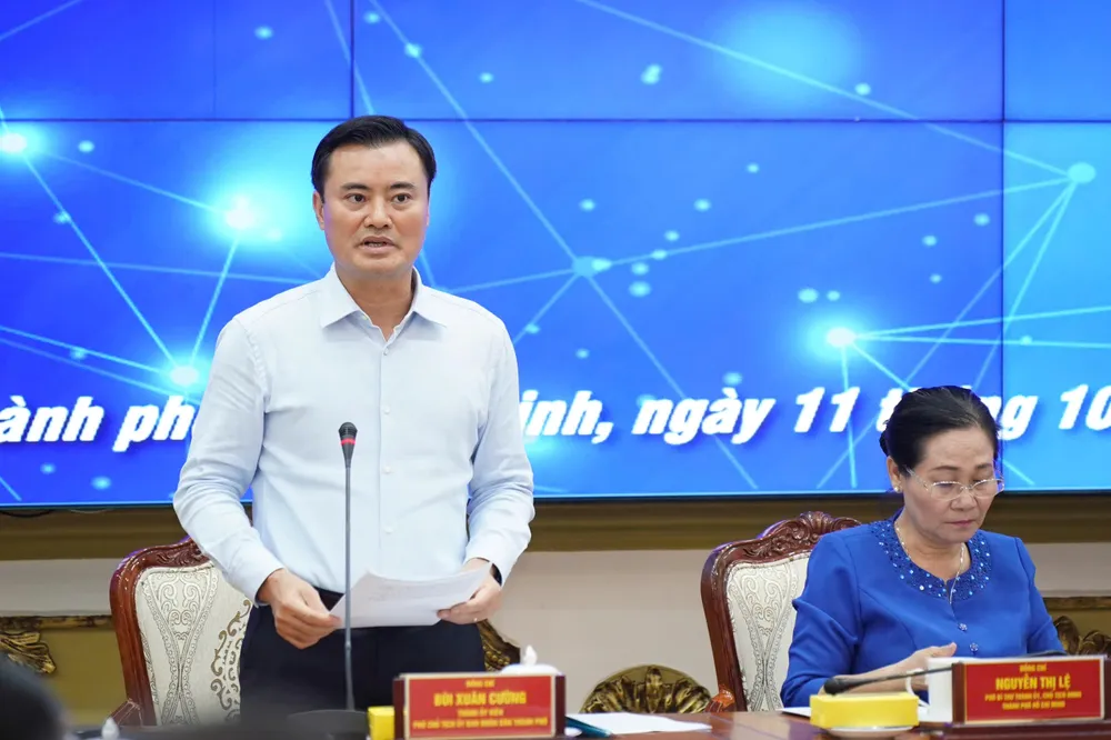 Phó Chủ tịch UBND TPHCM Bùi Xuân Cường phát biểu. Ảnh Hoàng Hùng BXC- GS 11.10.jpg