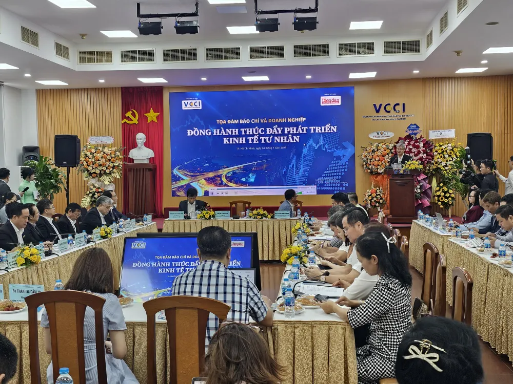 Quang cảnh tọa đàm