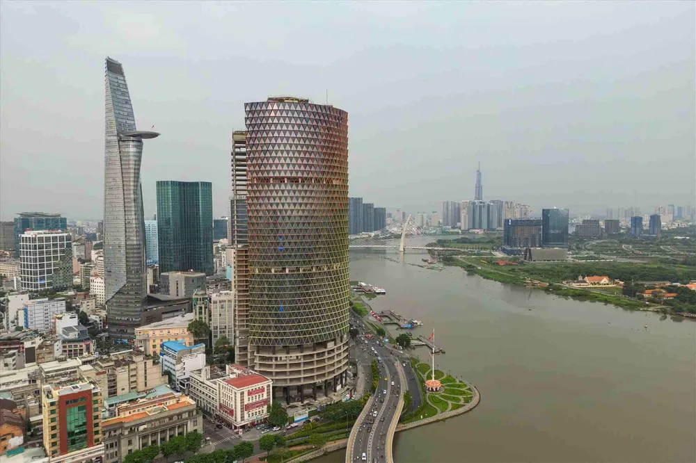 Cao ốc thi công dở dang nhiều năm nay vừa được bà Trương Mỹ Lan có văn bản kiến nghị tiếp tục đầu tư để hoàn thiện