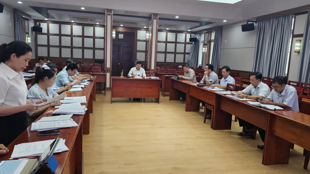 Tổ Công tác họp chiều 19-11