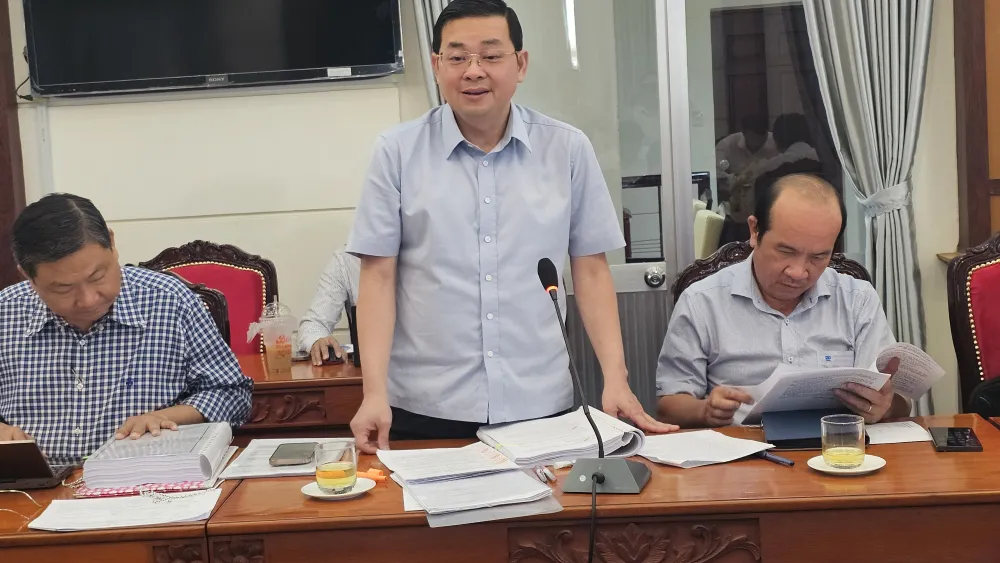 Giám đốc Sở NN-MT Nguyễn Toàn Thắng phát biểu tại buổi làm việc. Ảnh: Đỗ Trà Giang