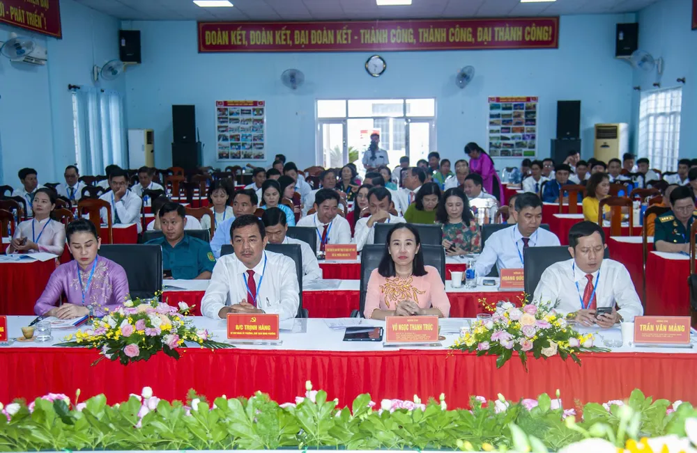 Các đại biểu tham dự đại hội đại biểu.jpg