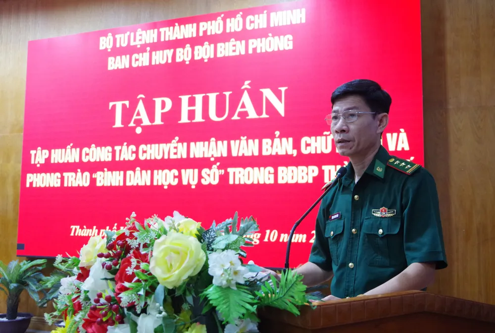 Thượng tá Trịnh Hoàng Hùng phát biểu chỉ đạo lớp tập huấn ảnh 1 phát biểu chí đạo.JPG