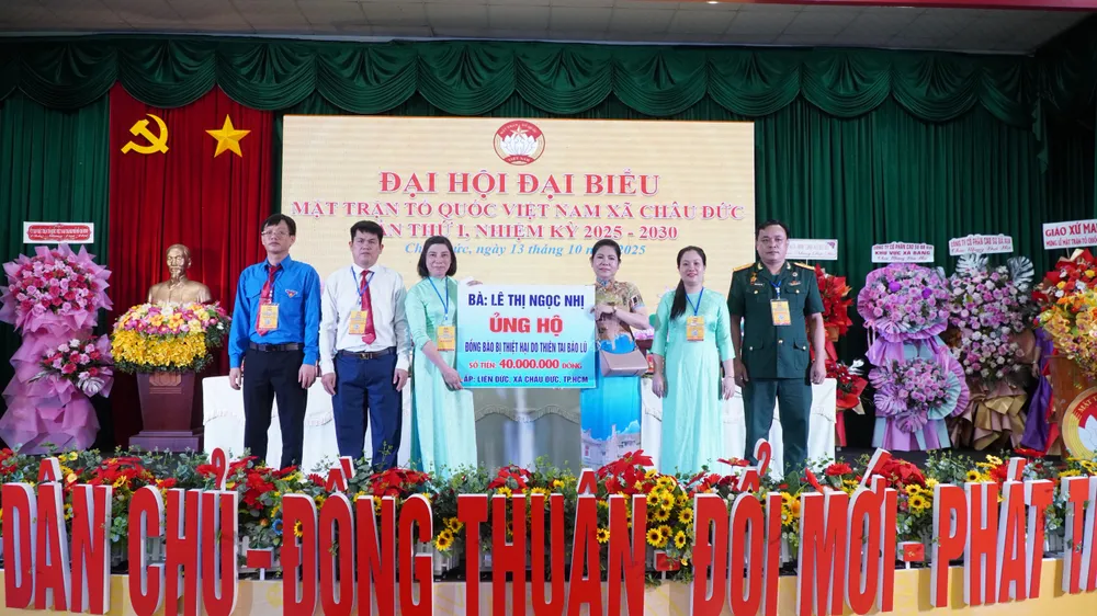 Người dân xã Châu Đức ủng hộ đồng bào bị thiên tai, bão lụt châu đức 2.jpg