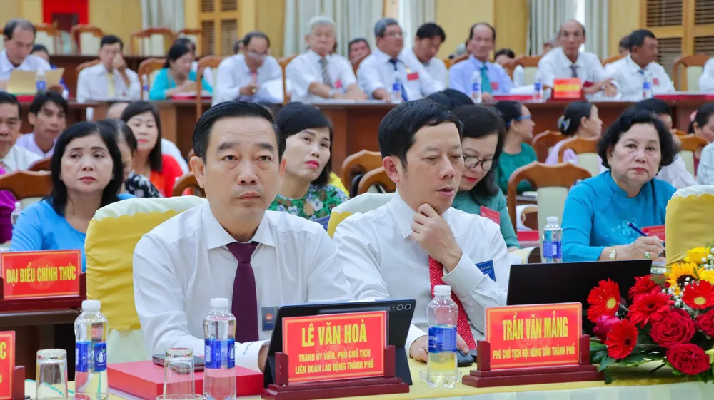 Các đại biểu tham dự đại hội mặt trận đại biểu.jpg