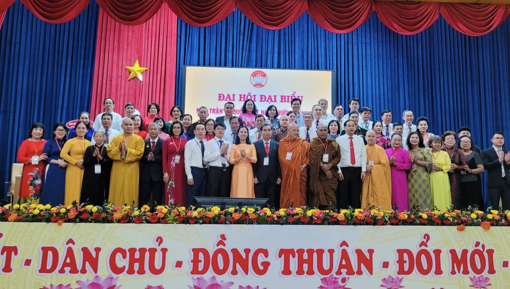 Ủy ban MTTQ Việt Nam phường Vũng Tàu khóa I, nhiệm kỳ 2025 - 2030 ra mắt tại đại hội bch vt.jpg
