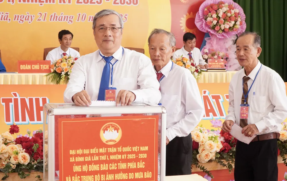 Ủy ban MTTQ Việt Nam xã Bình Giã phát động quyên góp ủng hộ đồng bào miền Bắc và Bắc Trung bộ bị ảnh hưởng bởi bão, lũ xã xuân sơn.jpg
