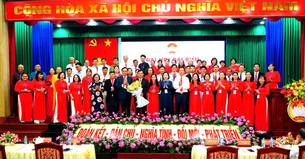 Ủy ban MTTQ Việt Nam phường Thủ Dầu Một khóa I, nhiệm kỳ 2025–2030 ra mắt đại hội thủ dầu.jpg