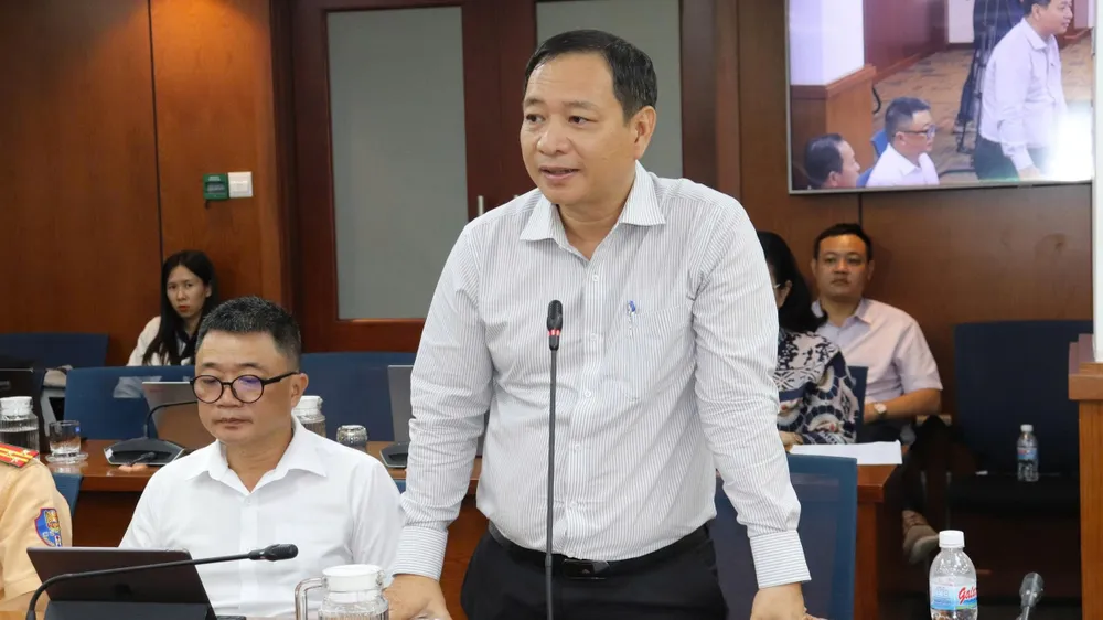 Ông Đỗ Diệp Gia Hợp thông tin tại họp báo hopbao1.jpg