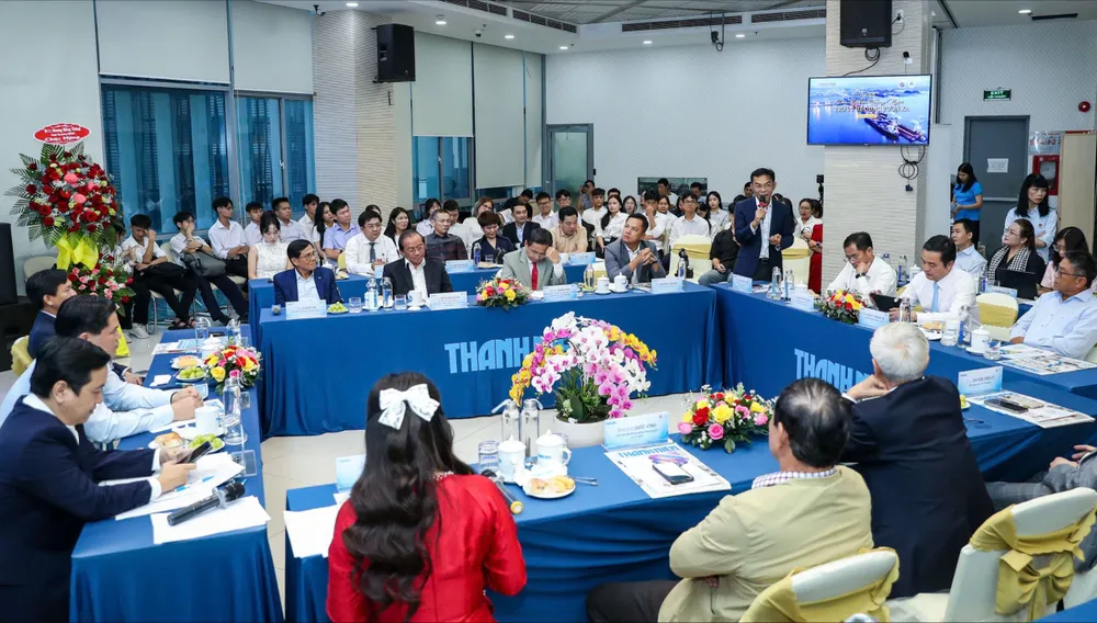 Các đại biểu tham gia tọa đàm Tọa đàm 24.10.jpg