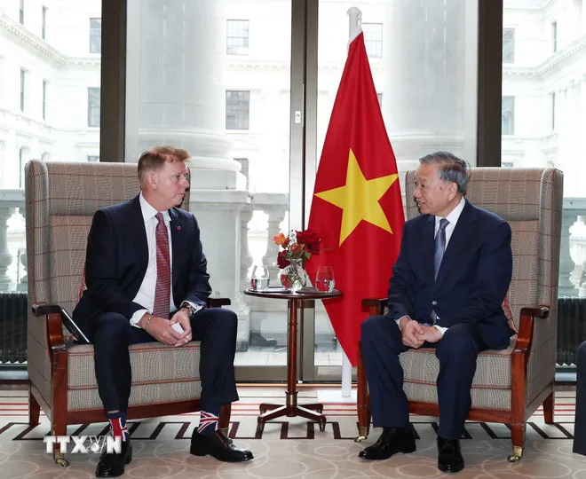 Tổng Bí thư Tô Lâm tiếp Phó Chủ tịch Cấp cao Tập đoàn Airbus khu vực châu Á-Thái Bình Dương Chris Drewer. Ảnh: TTXVN maybay.jpg