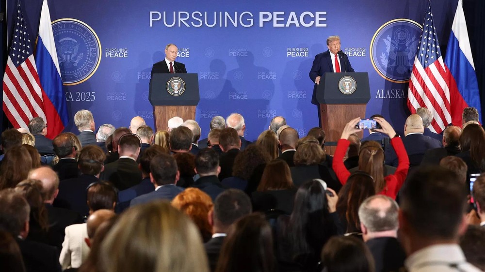 俄美元首介绍阿拉斯加小范围会谈成果