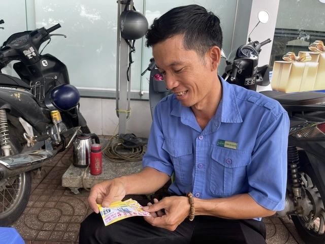 黄文源已购买15张彩票以协助兜售彩票者。