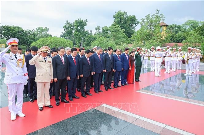 hinh   2  lang-bac-17825-11.jpg