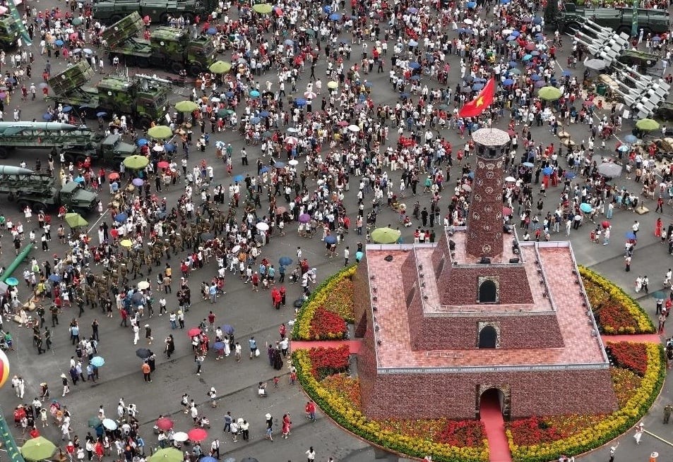 仅在8月31日，国家80周年展会就迎接了65万参观人次。