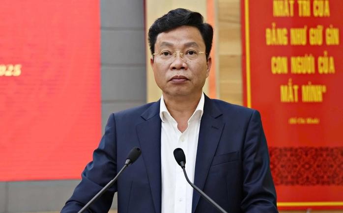  林同省省委副书记刘文忠出任林同省人民议会主席职务