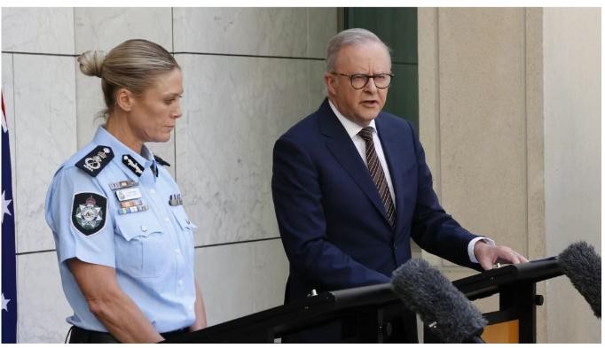 继邦迪海滩恐怖袭击事件后，澳大利亚政府宣布，将启动自1996年波特亚瑟大屠杀以来规模最大的枪支回购计划。