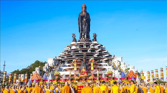 西宁黑婆山上的祈求国泰民安盛典现场。
