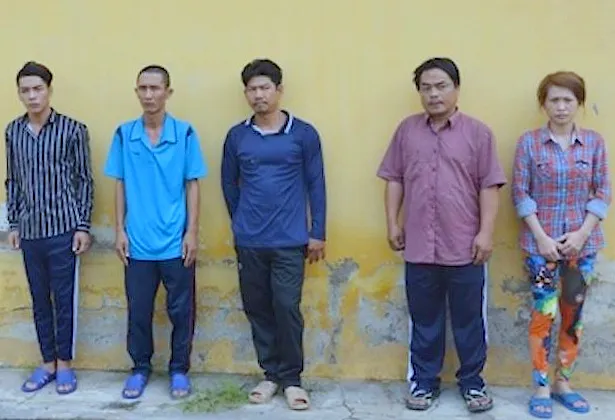 Khởi tố 5 đối tượng có hành vi gây rối trật tự tại trạm thu phí cầu Sông Cái Nhỏ ảnh 1