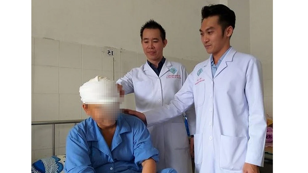 Tóc quấn vào máy xay xát gạo, người phụ nữ mất toàn bộ da đầu ảnh 1 Tóc quấn vào máy xay xát gạo, người phụ nữ mất toàn bộ da đầu ảnh 1