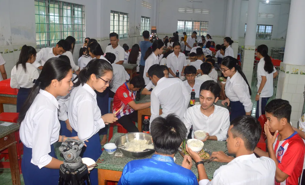 Các thí sinh tại điểm thi Trường THPT Dân tộc nội trú Huỳnh Cương, Sóc Trăng