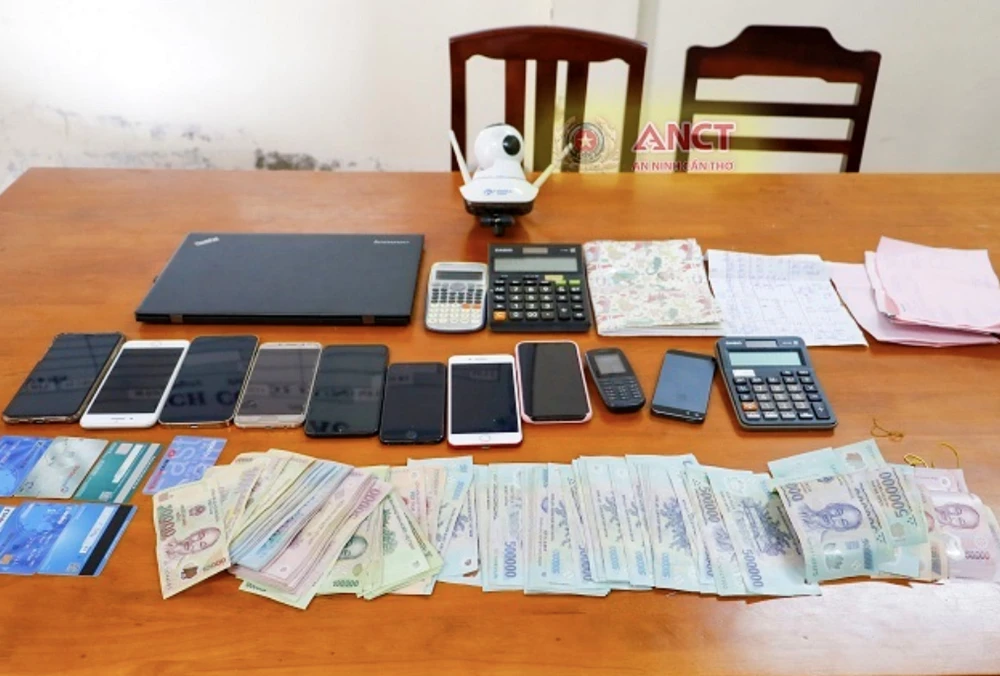 Triệt phá đường dây đánh bạc công nghệ cao quy mô lớn ảnh 2 Triệt phá đường dây đánh bạc công nghệ cao quy mô lớn ảnh 2
