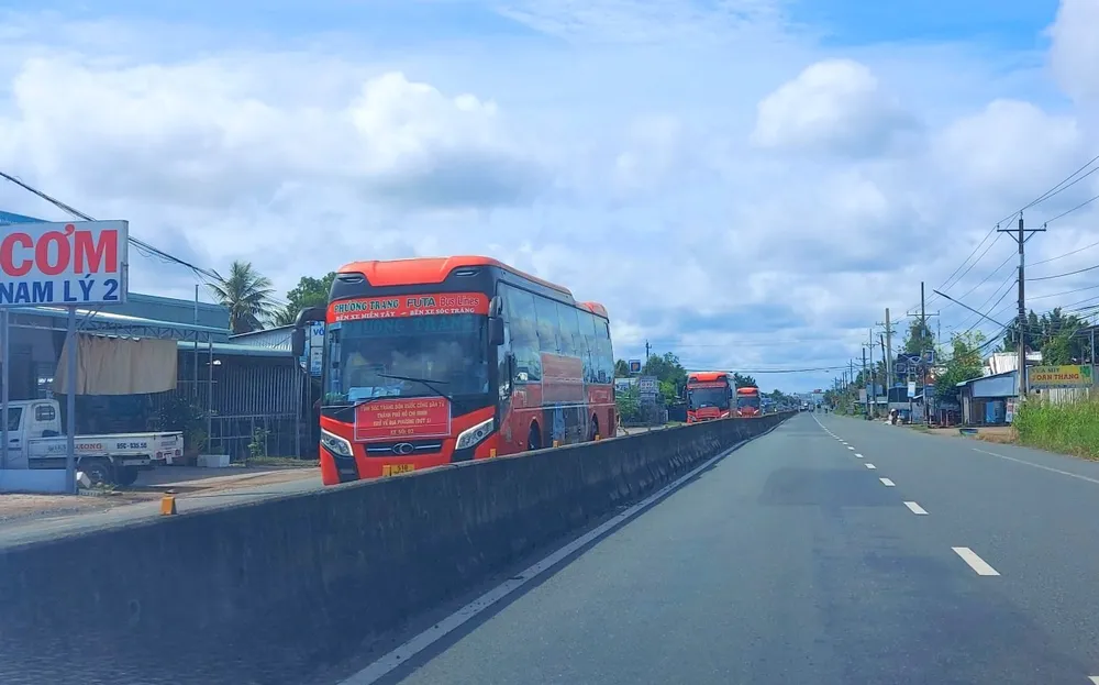 Sóc Trăng, Quảng Ngãi đón người dân từ TPHCM về quê ảnh 4 Sóc Trăng, Quảng Ngãi đón người dân từ TPHCM về quê ảnh 4