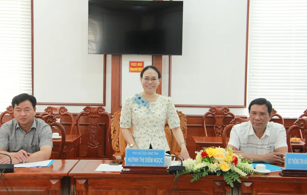 Phó Chủ tịch UBND tỉnh Sóc Trăng Huỳnh Thị Diễm Ngọc phát biểu tại buổi làm việc