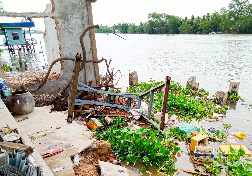 7 căn nhà của người dân đã bị &quot;hà bá&quot; nuốt trong vụ sạt lở