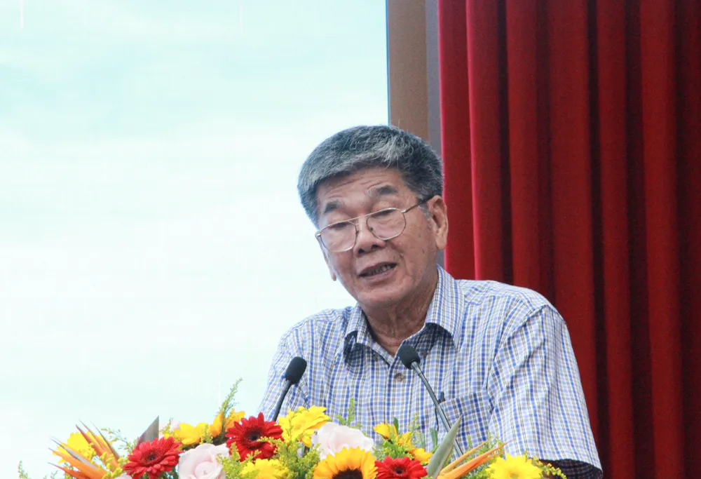 Ông Hồ Quốc Lực, Chủ tịch HĐQT Công ty CP Thực phẩm Sao Ta đóng góp ý kiến tại hội thảo