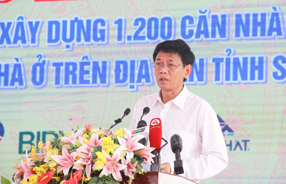 Ông Lâm Văn Mẫn, Bí thư Tỉnh ủy, Trưởng đoàn ĐBQH tỉnh Sóc Trăng phát biểu tại buổi lễ img-1445-5442.jpg