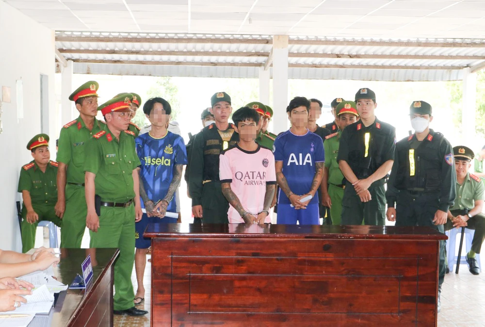 Phiên họp họp xem xét, quyết định áp dụng biện pháp xử lý hành chính đối với các học viên cai nghiện bỏ trốn z5245099296677-901222bc140a5ec3f9fe0ba2d122ac52-6769.jpg