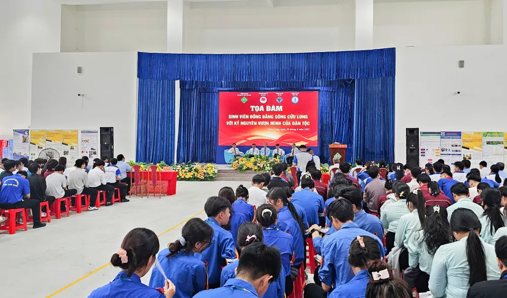 Đông đảo sinh viên tham gia tọa đàm "Sinh viên ĐBSCL với kỷ nguyên vươn mình của dân tộc" 1bbeb4974969fe37a778.jpg