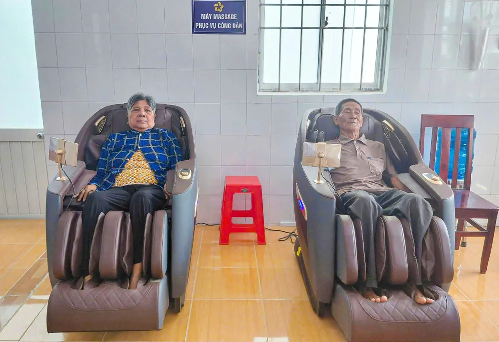 2 máy massage được trang bị từ nguồn kinh phí vận động xã hội hoá 6a24c6d44e65c73b9e74.jpg