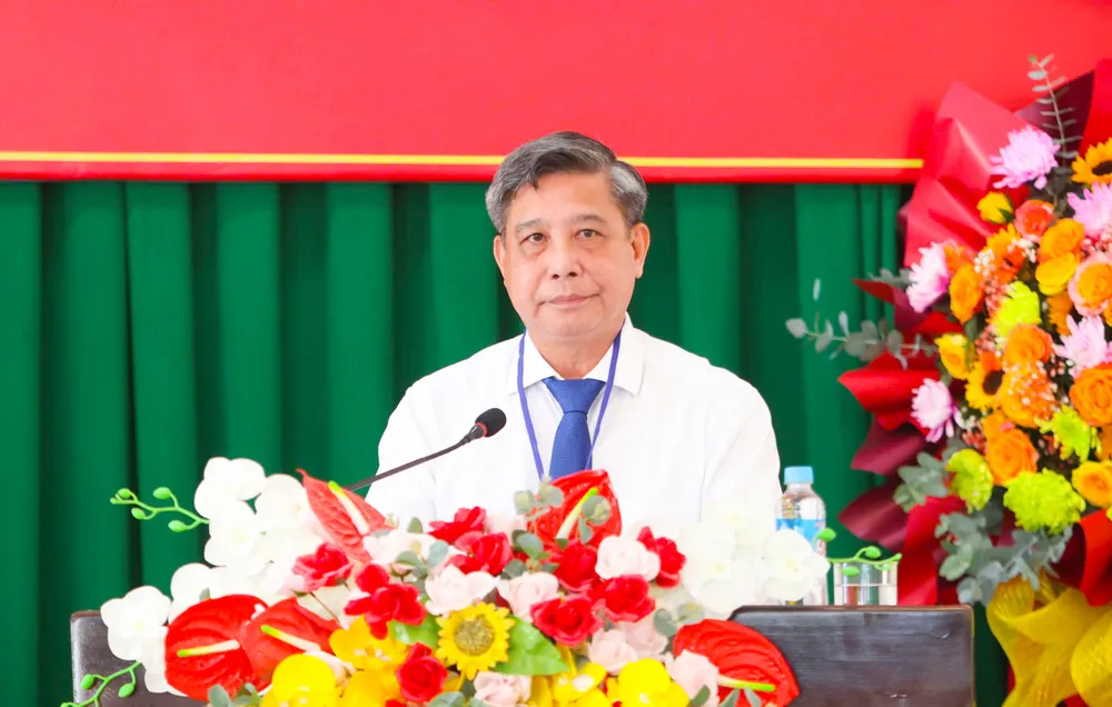Đồng chí Đồng Văn Thanh, Phó Bí thư Thường trực Thành ủy Cần Thơ phát biểu chỉ đạo đại hội 26e156592f06a758fe17.jpg