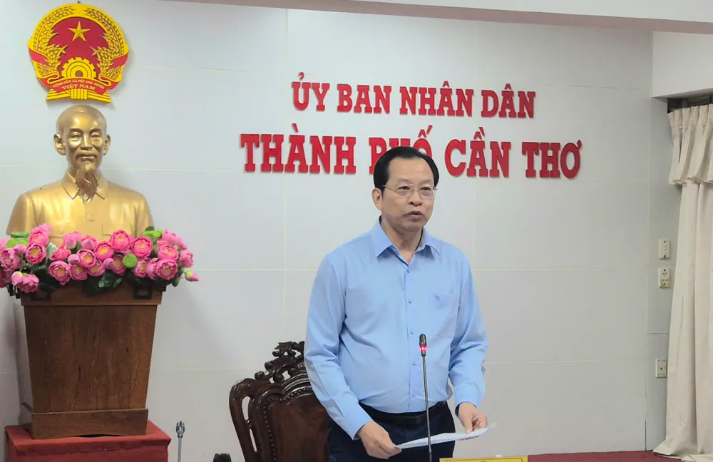 Phó Chủ tịch UBND TP Cần Thơ Vương Quốc Nam, Trưởng ban Chỉ đạo 389 thành phố phát biểu tại hội nghị b374809454d6de8887c7.jpg