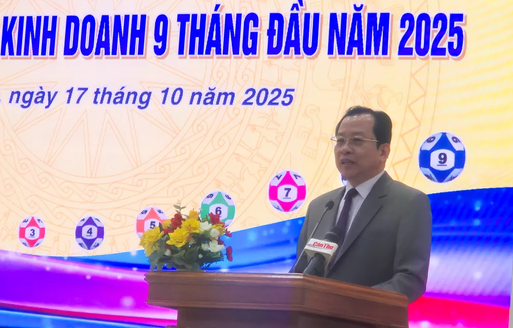 Phó Chủ tịch UBND TP Cần Thơ Vương Quốc Nam phát biểu chỉ đạo hội nghị 20251017_161323.jpg