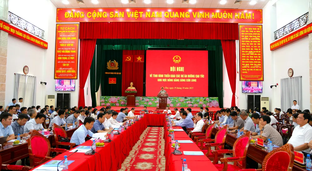 Quang cảnh hội nghị 154a03ceef0a62543b1b.jpg