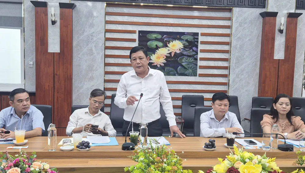 Ông Dương Sà Kha, Ủy viên Ban Thường vụ Thành ủy Cần Thơ, Bí thư phường Sóc Trăng phát biểu  tại buổi làm việc 226397f57447f919a056.jpg