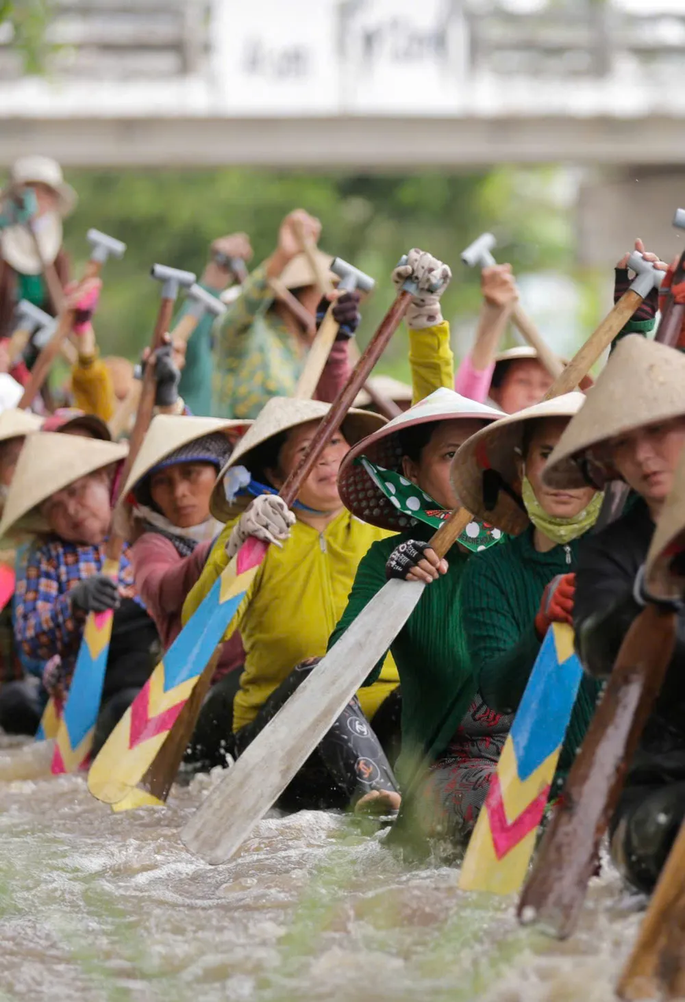 Các nữ vận động viên chùa Ô Chum rèn luyện kỹ thuật và thể lực. Ảnh: Mr Chu 38cf7d0916469a18c357.jpg