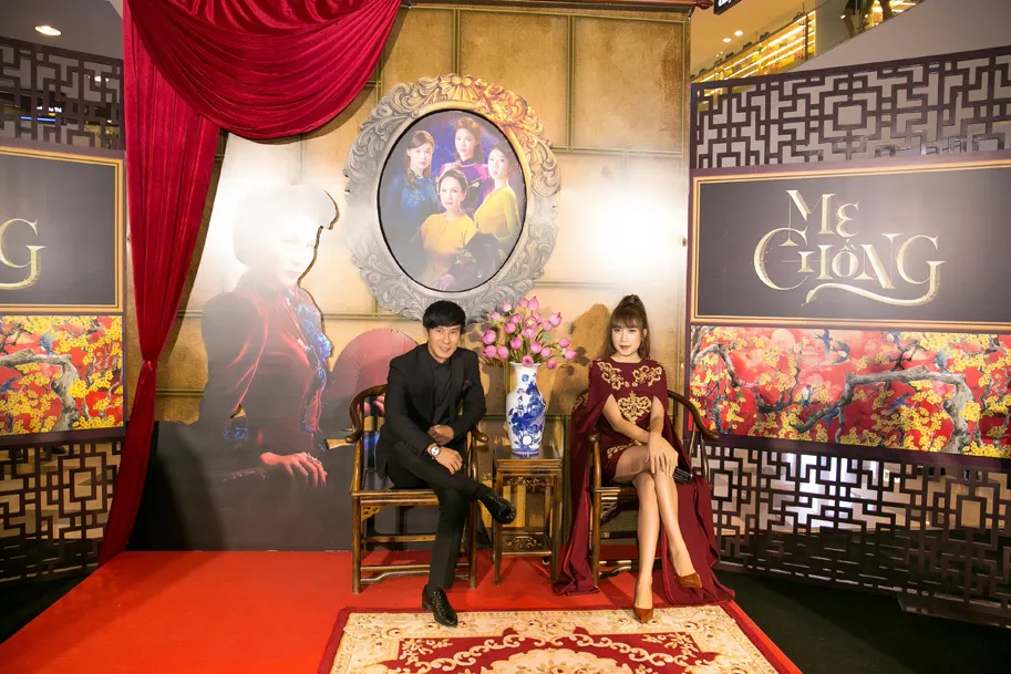 Sao Việt nô nức khoe váy áo ra mắt phim Mẹ chồng  ảnh 14 Sao Việt nô nức khoe váy áo ra mắt phim Mẹ chồng  ảnh 14