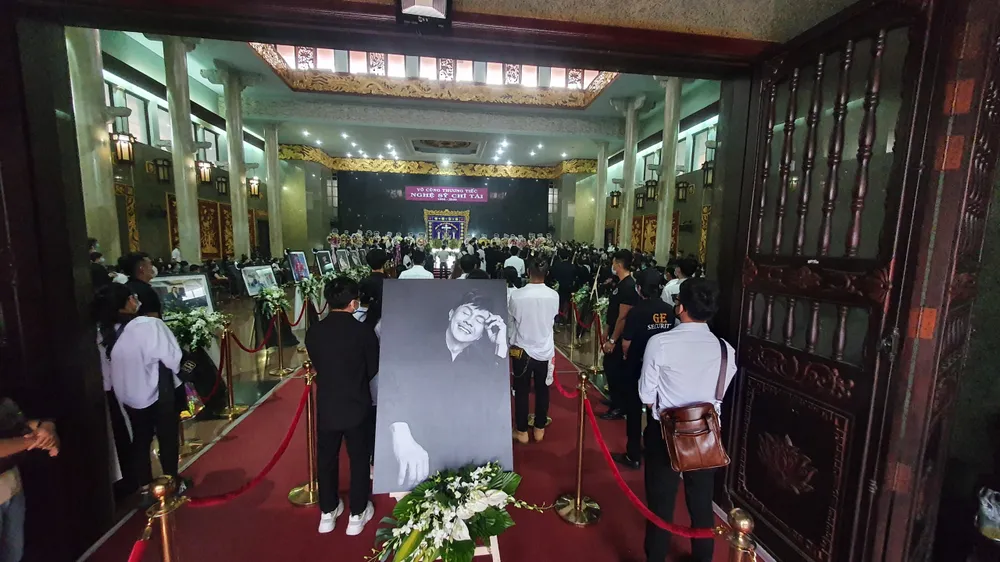 Tiễn nghệ sĩ Chí Tài về Mỹ ảnh 2