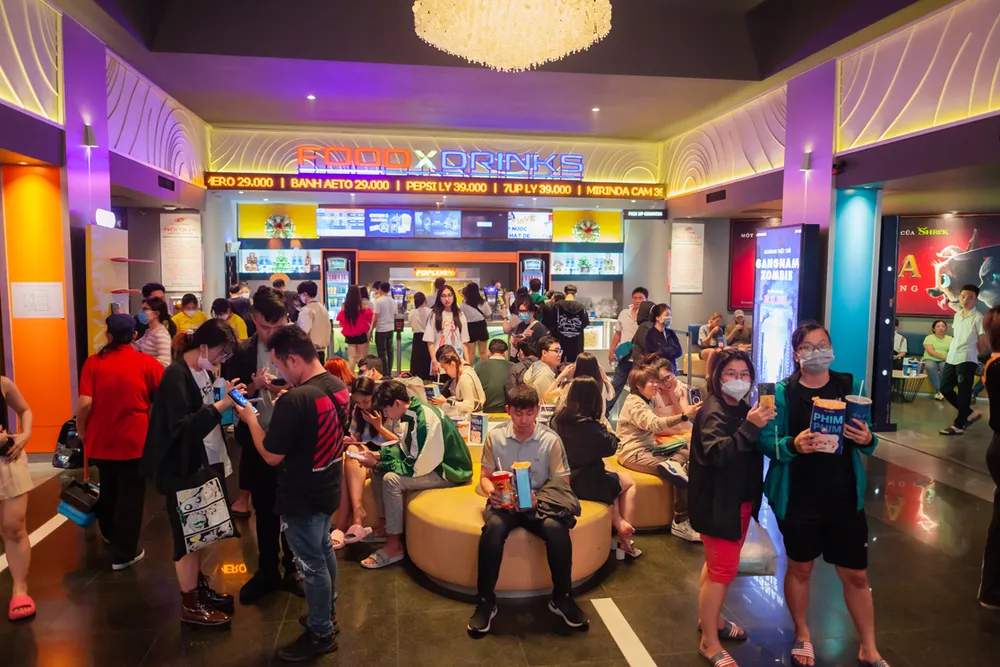 Phim cũng tạo nên cơn sốt tại thị trường Việt Nam